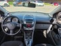 Toyota Aygo 1.0-12V Dynamic Navigator | AUTOMAAT | Met airco, elektrische ramen, navigatie en toerenteller!