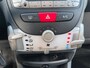Toyota Aygo 1.0-12V Dynamic Navigator | AUTOMAAT | Met airco, elektrische ramen, navigatie en toerenteller!