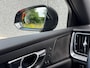 Volvo V60 2.0 T8 Twin Engine AWD R-Design | Pano | Dodehoekassistent | Carplay | Harman Kardon | Rijhulp | Rijstrookassistent |
