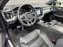 Volvo V60 2.0 T8 Twin Engine AWD R-Design | Pano | Dodehoekassistent | Carplay | Harman Kardon | Rijhulp | Rijstrookassistent |
