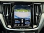 Volvo V60 2.0 T8 Twin Engine AWD R-Design | Pano | Dodehoekassistent | Carplay | Harman Kardon | Rijhulp | Rijstrookassistent |