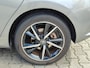 Toyota Auris 1.8 Hybrid DYNAMIC ULTIMATE STOELVERW KEYLESS 17'' LM-VELGEN 4S-BANDEN NAVI CLIMATE CONTROL BLUETOOTH CRUISE CONTROL
