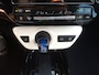 Toyota Prius 1.8 Full Hybrid 122PK Aut Active | Navi | BT | Cruise & Climate Control | Camera achter | Parkeersensoren v+a | Trekhaak | Draadloze telefoonoplader