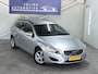 Volvo V60 1.6 T3 Momentum Volledig Onderhouden Trekhaak Leer Nieuwe APK Garantie!