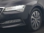 Skoda Superb Combi 1.4 TSI iV Business Edition PHEV 218pk Dealer O.H. | Adaptive Cruise | Camera | Stoelen Verwarmd | Apple Carplay | Navigatie | Crystal LED | DAB | Plug In Hybrid |
