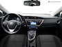 Toyota Auris Touring Sports 1.8 Hybrid (NAVIGATIE,PANORAMA,STOELVERWARMING,,BLUETOOTH,CAMERA,CLIMATE,CRUISE,KEYLESS,TREKHAAK)