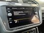 Volkswagen Tiguan Allspace 1.5 TSI R-Line 7p. / 7 PERSOONS/ AUTOMAAT/ 2X R-LINE/ DIGITAL DASH/ CRUISE/ NAVI/ APP-CONNECT/ PARK. SENSOREN + CAMERA/ CLIMA/ KEYLESS