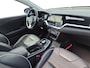 Kia Niro EV e-Niro ExecutiveLine 64 kWh 1e Eigenaar | 3 Fase laden | Metallic lak | Trekhaak | Fabrieksgarantie 27-1-2029 + 3x 1 jaar* | NAP