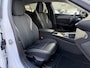 Peugeot 408 1.6 HYbrid 225 EAT8 Allure Avantage | Tot 8 jaar Garantie | Stekkerhybride | Slechts 4121 KM | 360 Graden Camera | Digitaal Dashboard | Dode Hoek Bewaking | LED Verlichting | Stoel & Stuurverwarming | Draadloos Apple Carplay & Android auto | Lichtmetalen velgen | Groot Multimedia Scherm |