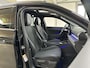 Volkswagen T-Roc 1.5 eTsi R-Line First Edition | H&K | Trekhaak | Pano | Black-style | Licht-pakket (IQ.Light)