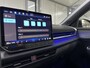 Volkswagen T-Roc 1.5 eTsi R-Line First Edition | Trekhaak | Pano | Black-style | Licht-pakket (IQ.Light)