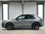 Volkswagen T-Roc 1.5 eTsi R-Line First Edition | Trekhaak | Pano | Black-style | Licht-pakket (IQ.Light)
