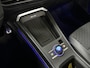 Volkswagen T-Roc 1.5 eTsi R-Line First Edition | Trekhaak | Pano | Black-style | Licht-pakket (IQ.Light)