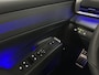 Volkswagen T-Roc 1.5 eTsi R-Line First Edition | Trekhaak | Pano | Black-style | Licht-pakket (IQ.Light)