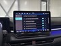 Volkswagen T-Roc 1.5 eTsi R-Line First Edition | Trekhaak | Pano | Black-style | Licht-pakket (IQ.Light)