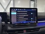 Volkswagen T-Roc 1.5 eTsi R-Line First Edition | Trekhaak | Pano | Black-style | Licht-pakket (IQ.Light)