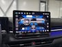 Volkswagen T-Roc 1.5 eTsi R-Line First Edition | Trekhaak | Pano | Black-style | Licht-pakket (IQ.Light)