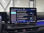 Volkswagen T-Roc 1.5 eTsi R-Line First Edition | Trekhaak | Pano | Black-style | Licht-pakket (IQ.Light)