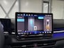 Volkswagen T-Roc 1.5 eTsi R-Line First Edition | Trekhaak | Pano | Black-style | Licht-pakket (IQ.Light)
