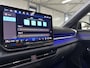 Volkswagen T-Roc 1.5 eTsi R-Line First Edition | Trekhaak | Pano | Black-style | Licht-pakket (IQ.Light)