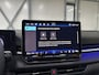 Volkswagen T-Roc 1.5 eTsi R-Line First Edition | Trekhaak | Pano | Black-style | Licht-pakket (IQ.Light)