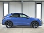 Volkswagen T-Roc 1.5 eTsi R-Line First Edition | Trekhaak | Pano | Black-style | Licht-pakket (IQ.Light)