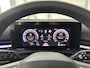 Volkswagen T-Roc 1.5 eTsi R-Line First Edition | Trekhaak | Pano | Black-style | Licht-pakket (IQ.Light)