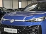 Volkswagen T-Roc 1.5 eTsi R-Line First Edition | Trekhaak | Pano | Black-style | Licht-pakket (IQ.Light)