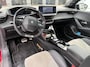 Peugeot e-208 EV GT 350 50 kWh Panorama Dak | Leder/Alcantara | Stoelverwarming | Parkeersensoren Rondom | Camera | Navigatie | Achteruitrijcamera | Airco (automatisch) | Cruise control adaptief met Stop&Go en stuurhulp