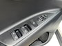 Kia Stonic 1.0i Turbo DynamicLine Automaat | Two-tone lak | Apple Carplay / Android Auto | Airco | Elektrische ramen | Camera | Parkeersensoren | Lichtmetalen velgen |