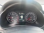 Kia Stonic 1.0i Turbo DynamicLine Automaat | Two-tone lak | Apple Carplay / Android Auto | Airco | Elektrische ramen | Camera | Parkeersensoren | Lichtmetalen velgen |