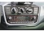 Volkswagen Up! 1.0 | Airco | Cruise Control | Lane Assist | 5-deurs | Camera | DAB | Elektrische ramen | Bluetooth | Lichtmetaal