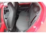 Volkswagen Up! 1.0 | Airco | Cruise Control | Lane Assist | 5-deurs | Camera | DAB | Elektrische ramen | Bluetooth | Lichtmetaal