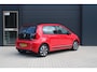 Volkswagen Up! 1.0 | Airco | Cruise Control | Lane Assist | 5-deurs | Camera | DAB | Elektrische ramen | Bluetooth | Lichtmetaal