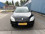 Renault Megane Estate 1.5 dCi Dynamique Inruilauto’s tegen vaste prijzen. Voor meer info: 0638140850 Bij de verkoop van gebruikte voertuigen door CD-Cars wordt geen standaard garantie verstrekt. De koper aanvaardt het voertuig in de staat waarin het zich bevindt op het moment van aankoop