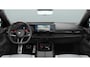 BMW M5 5-serie Touring | Individual Stratusgrau Metallic | Panoramadak | Driving Assistant Professional | Parking Assistant Professional | Trekhaak | Comfort Pakket | Alcantara hemelbekleding | Bowers & Wilkins Surround Sound System | Head-up display |