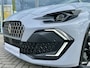 Renault Clio 1.8 Full Hybrid 160 Techno | Pack Winter, Safety & Parking | 18"velgen | Pack Première | Stoelverwarming | 360° Camera | Intelligent Adaptive Cruise Control (IACC) | Navigatie | Dodehoek | Apple CarPlay/Android Auto