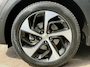 Hyundai Tucson 1.6 T-GDi Premium 4WD LEDER | KEYLESS ENTRY/G | AUTOMAAT | AWD | CAMERA | ELEKTRISCH VERSTELBARE STOELEN | STOELVERWARMING | STUURVERWARMING | STUURKOELING | PANORAMADAK | NAVIGATIE | LED | XENON KOPLAMPEN | APPLE CARPLAY / ANDROID AUTO | CRUISECONTROL |