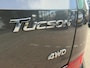 Hyundai Tucson 1.6 T-GDi Premium 4WD LEDER | KEYLESS ENTRY/G | AUTOMAAT | AWD | CAMERA | ELEKTRISCH VERSTELBARE STOELEN | STOELVERWARMING | STUURVERWARMING | STUURKOELING | PANORAMADAK | NAVIGATIE | LED | XENON KOPLAMPEN | APPLE CARPLAY / ANDROID AUTO | CRUISECONTROL |