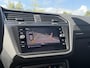 Volkswagen Tiguan 1.5 TSI R-Line Business+ 150PK DSG | Panorama dak | Zwenkbare trekhaak 1800KG | Achteruitrijcamera |