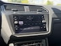 Volkswagen Tiguan 1.5 TSI R-Line Business+ 150PK DSG | Panorama dak | Zwenkbare trekhaak 1800KG | Achteruitrijcamera |