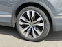 Volkswagen Tiguan 1.5 TSI R-Line Business+ 150PK DSG | Panorama dak | Zwenkbare trekhaak 1800KG | Achteruitrijcamera |