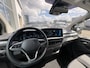 Volkswagen e-Transporter Caravelle L1 Life 64 kWh 136 Pk | 9 Persoons | Achteruitrijcamera | Warmtepomp | Prijs is INCL BTW & BPM Carplay/Android auto | Parkeersensoren | Prijs is INCL BTW & BPM