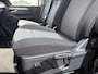 Volkswagen e-Transporter Caravelle L1 Life 64 kWh 136 Pk | 9 Persoons | Achteruitrijcamera | Warmtepomp | Prijs is INCL BTW & BPM Carplay/Android auto | Parkeersensoren | Prijs is INCL BTW & BPM