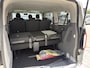 Volkswagen e-Transporter Caravelle L1 Life 64 kWh 136 Pk | 9 Persoons | Achteruitrijcamera | Warmtepomp | Prijs is INCL BTW & BPM Carplay/Android auto | Parkeersensoren | Prijs is INCL BTW & BPM