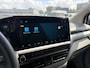 Volkswagen e-Transporter Caravelle L1 Life 64 kWh 136 Pk | 9 Persoons | Achteruitrijcamera | Warmtepomp | Prijs is INCL BTW & BPM Carplay/Android auto | Parkeersensoren | Prijs is INCL BTW & BPM