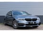 BMW 5-Serie 530e M Pakket | Schuifkanteldak | Harman Kardon | Standkachel | 360 Camera | HUD | Dode hoek | Elektrische kofferbak |