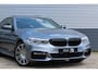 BMW 5-Serie 530e M Pakket | Schuifkanteldak | Harman Kardon | Standkachel | 360 Camera | HUD | Dode hoek | Elektrische kofferbak |