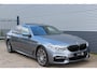 BMW 5-Serie 530e M Pakket | Schuifkanteldak | Harman Kardon | Standkachel | 360 Camera | HUD | Dode hoek | Elektrische kofferbak |