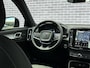 Volvo XC40 2.0 B4 Plus Dark | Trekhaak | Stoel/stuurverwarming | Power Seats | Memory | Stoel/Stuur verwarming | Harman/Kardon | Camera | Parkeersensoren V+A | Extra getint glas |